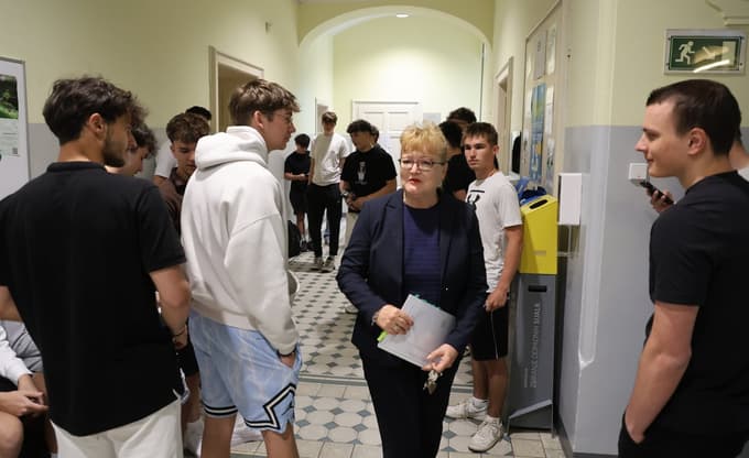(FOTO) Prvi maturitetni klanec je za njimi, devetošolci še tehtajo o izbiri srednje šole