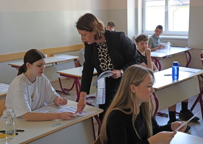 (FOTO) Prvi maturitetni klanec je za njimi, devetošolci še tehtajo o izbiri srednje šole