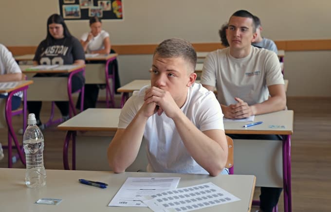(FOTO) Prvi maturitetni klanec je za njimi, devetošolci še tehtajo o izbiri srednje šole