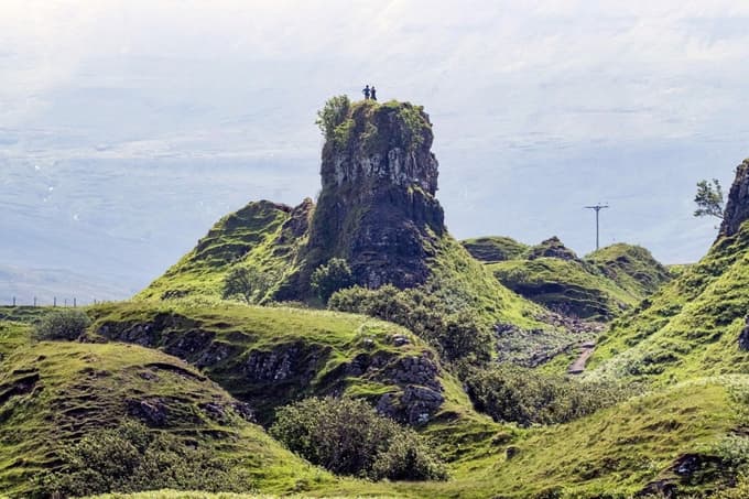 Najlepši razgledi so zgodaj zjutraj ali ob sončnem zahodu, ko meglica ustvari še bolj skrivnostno vzdušje.  