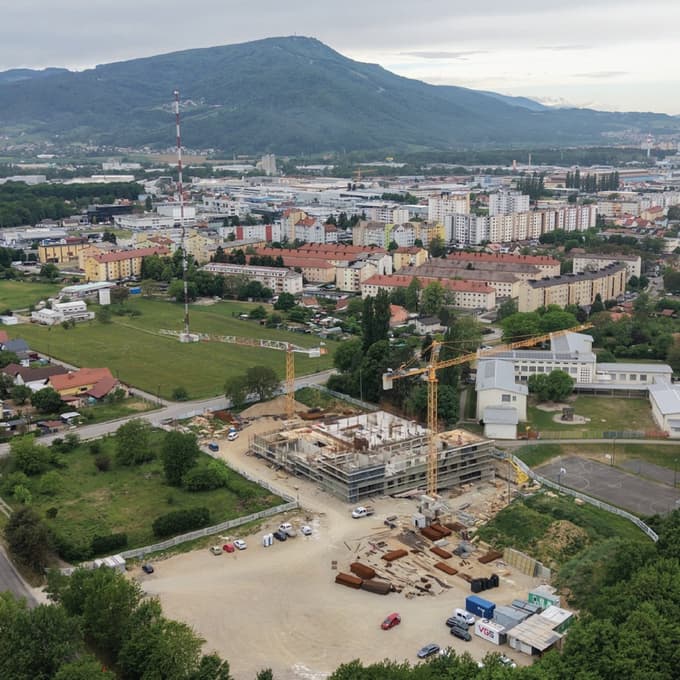 (FOTO) To pa bo moderno! Zdravstvena postaja Tezno počasi dobiva končno podobo. Kakšna bo?