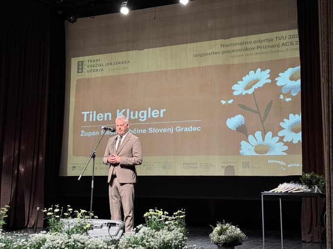 Župan Mestne občine Slovenj Gradec Tilen Klugler je dejal, da ni le praznik učenja, temveč vseh, ki se skozi celo življenje učijo.