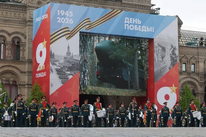 (FOTO) Putin na paradi od dnvu zmage o vojni v Ukrajini: "Trdno verjamem, da je naš cilj pravičen"