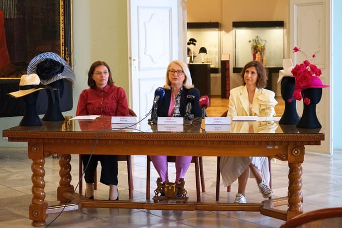 Projekt so predstavile (z leve) kustodinja etnologinja Nives Cvikl, direktorica PMM Mirjana Koren in kustodinja umetnostna zgodovinarka Maja Hren.