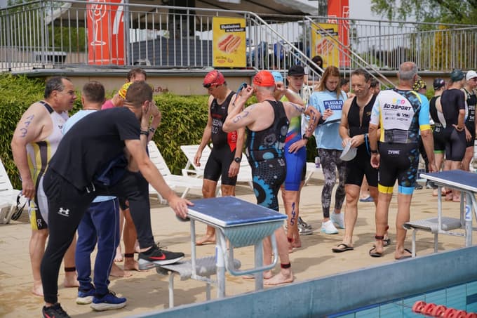 (FOTO) Ptujski triatlon: Enim želja pod magično mejo, drugim premagati prijatelja