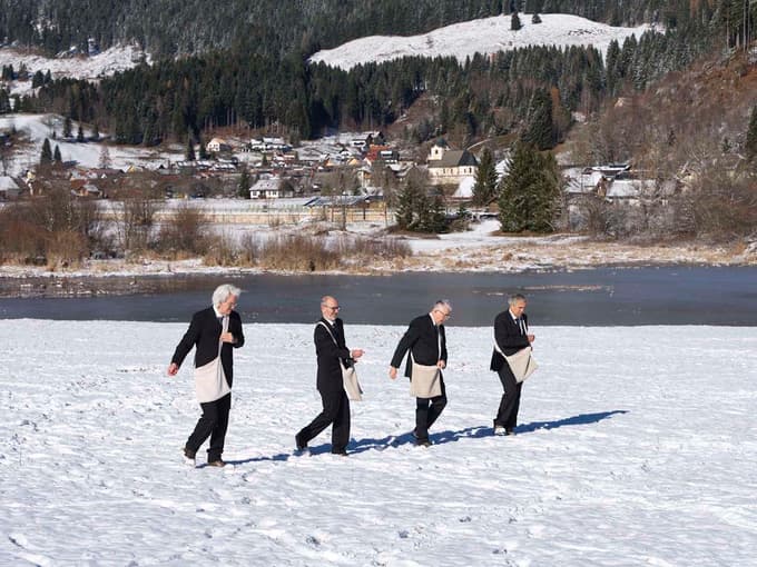 IRWIN, Sejalec, pigmentni tisk, 2025