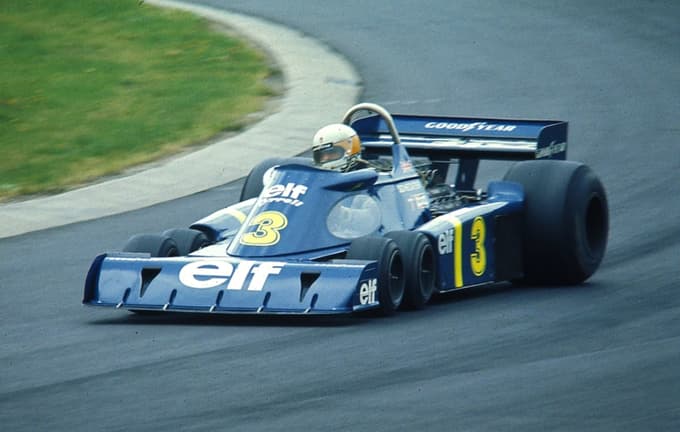Ena od genialnih zgodb ekipe Tyrell je bil tudi edini šestkolesni dirkalnik, ki je kdaj dirkal v F1, P034, ki je v letih 1976 in 1977 nastopil na 30 dirkah.