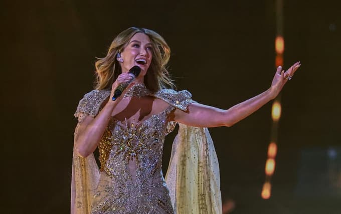 (FOTO) Ena glavnih favoritinj Evrovizije prestala pravi pekel: Zaradi bolezni se je znova učila govoriti