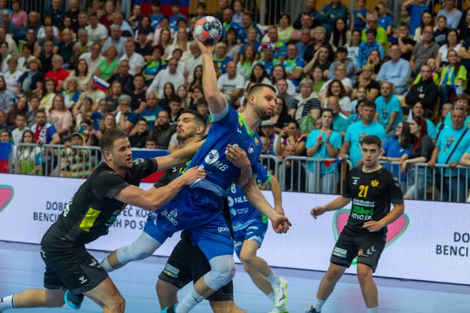 (FOTO) Rokometna drama v Bonifiki: Kuhali, zakuhali, a se prebili na SP