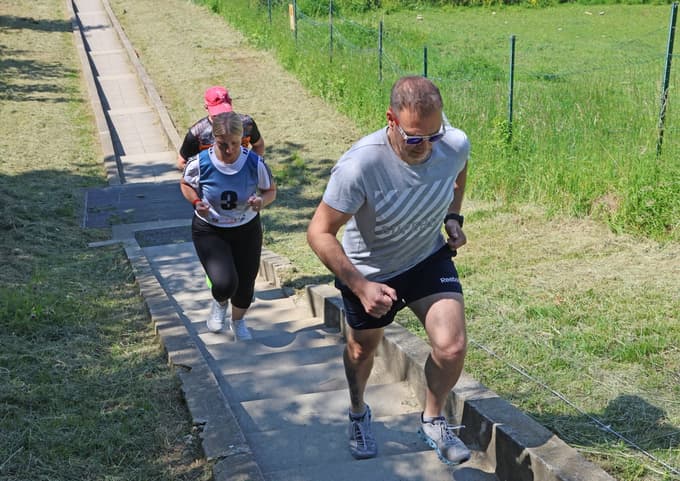 (FOTO) Na mariborski Kalvariji znova odmevala Štengijada: Največ ekip doslej teklo za dober namen