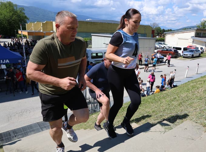 (FOTO) Na mariborski Kalvariji znova odmevala Štengijada: Največ ekip doslej teklo za dober namen