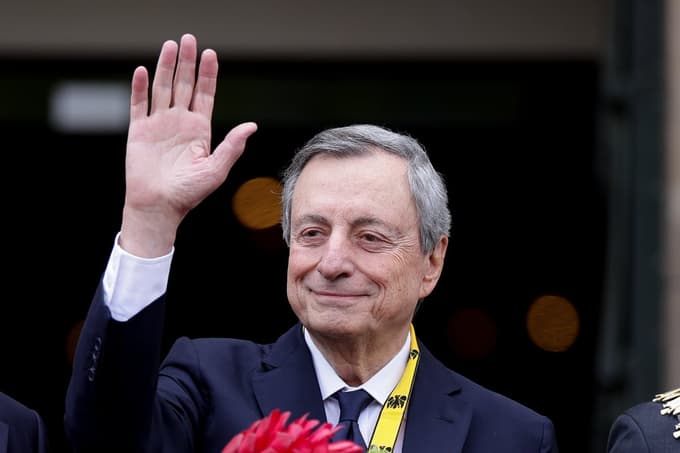 Med najvidnejšimi imeni se omenja predsednik Evropske centralne banke Mario Draghi.
