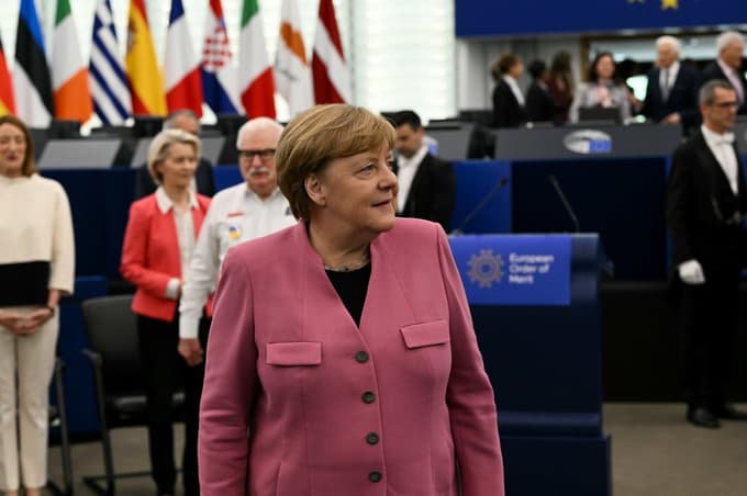 Omenja se tudi nekdanja nemška kanclerka Angela Merkel.