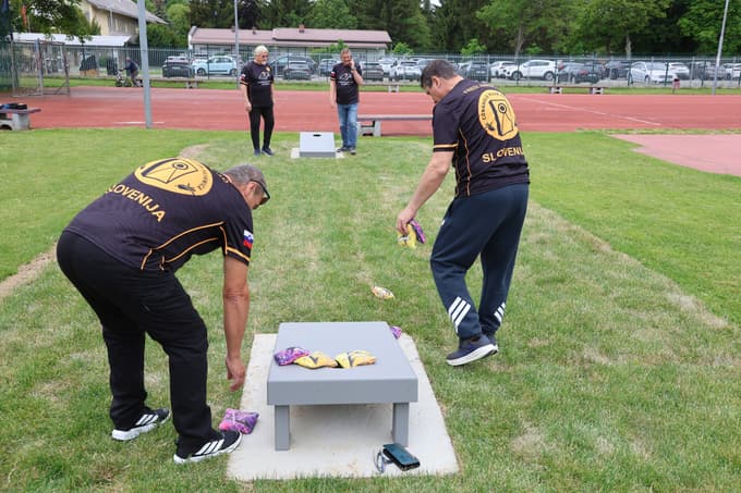 (FOTO) Maribor dobil prvo javno igro, ki je na piknikih zasvojila Slovenijo