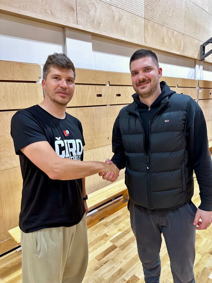 Alen Ploj in športni direktor KD BBČ maribor Matevž Karakatič Potočnik