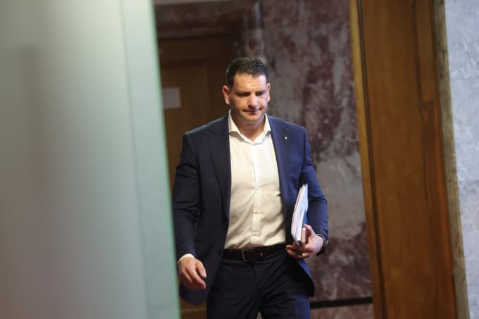 Stevanović izjave poslancev o domnevnih poskusih podkupovanja preposlal tožilstvu
