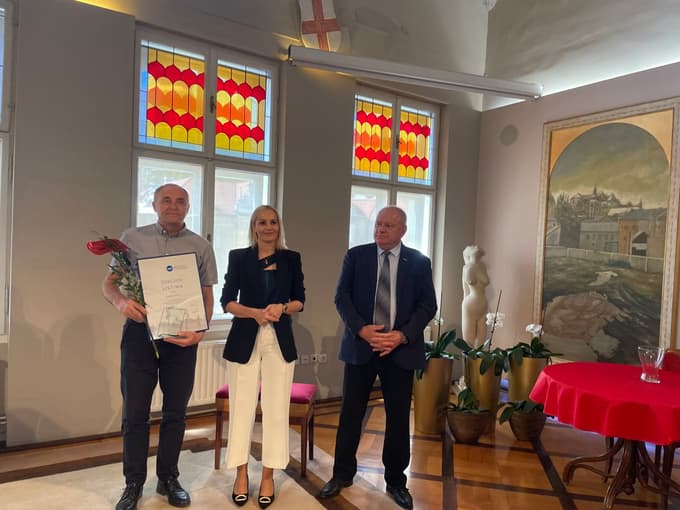 Svečano listino Agencije za varnost prometa je prejel Janez Strelec, dolgoletni strokovni sodelavec na področju prometne preventive, podpredsednik SPVCP MO Ptuj ter predsednik ZŠAM Ptuj.