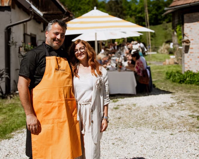 Devana in Sebastijan Blakaj, šefa Nane, sta v prijetnem vrvežu zelo uživala.