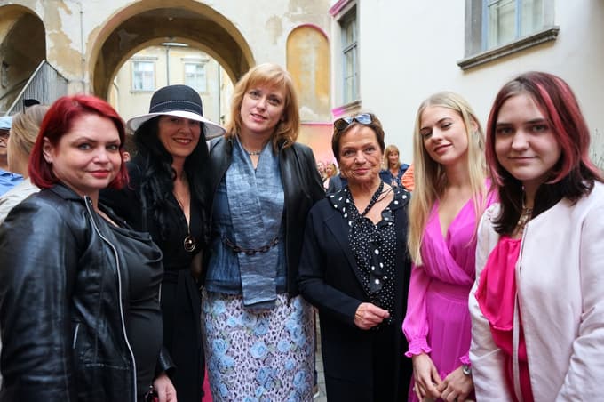 (FOTO) Mariborski grad zavzeli mladi modni uporniki: Drzni, mladi, neukrotljjivi