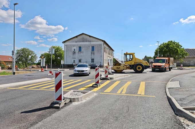 (FOTO) Krožišče v Framu: Več kot sto dni del, kolone in živci voznikov, a kmalu konec