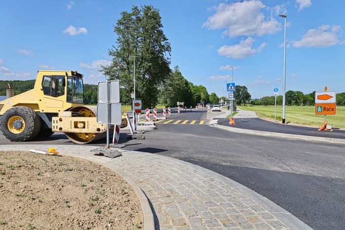 (FOTO) Krožišče v Framu: Več kot sto dni del, kolone in živci voznikov, a kmalu konec