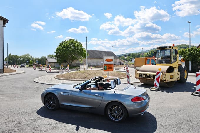 (FOTO) Krožišče v Framu: Več kot sto dni del, kolone in živci voznikov, a kmalu konec