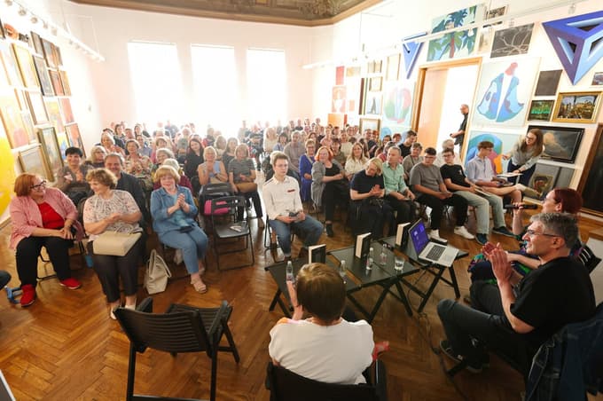 (FOTO) Nova knjiga Avgusta Demšarja: Tudi umetnost ubija, mar ne?