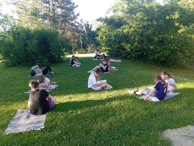 Bralna noč na OŠ Maksa Durjave: Noč med knjigami, palačinkami in detektivskimi ugankami
