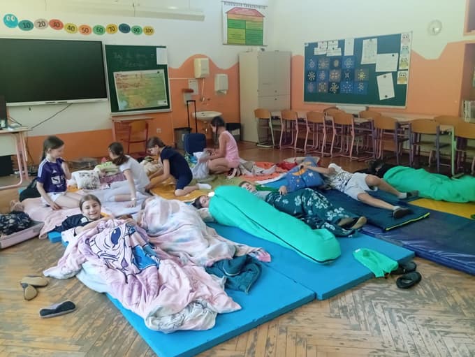 Bralna noč na OŠ Maksa Durjave: Noč med knjigami, palačinkami in detektivskimi ugankami