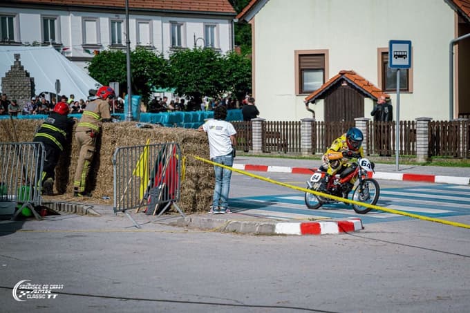 Obeta se doživetje za dirkaške navdušence!
