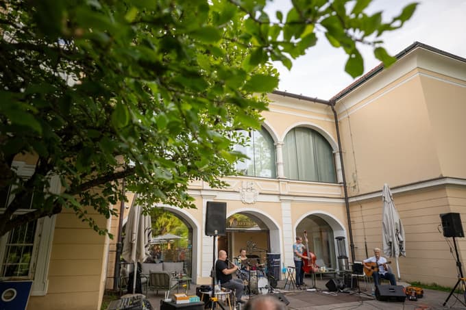 Camino igra, Jazz Ravne - zaključni koncert abonmaja