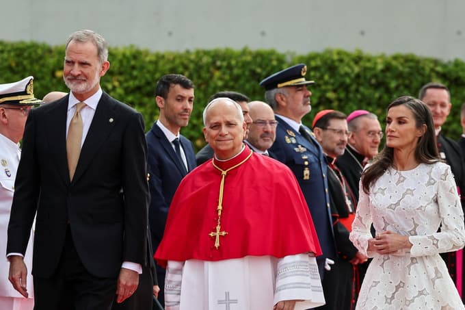 Papeža je sprejel španski kralj Felipe.