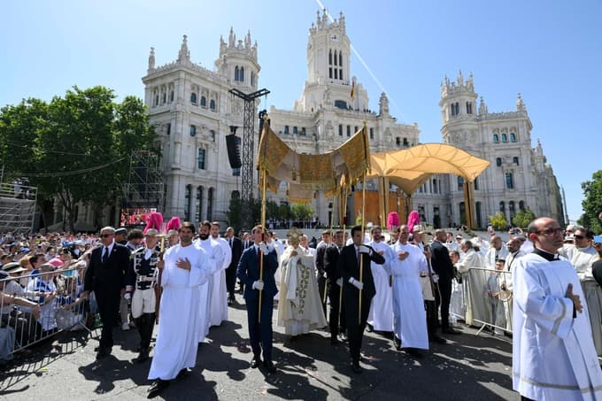 (FOTO) V Madridu na maši s papežem več kot milijon ljudi