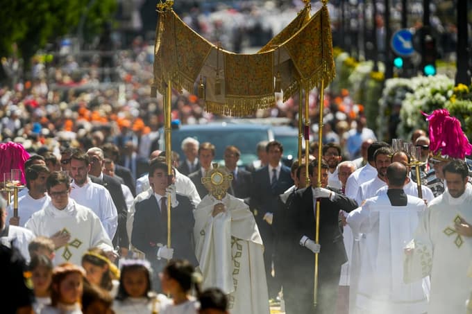 (FOTO) V Madridu na maši s papežem več kot milijon ljudi