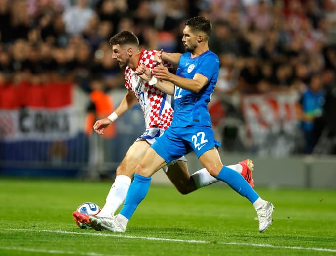 (FOTO) Slovenija ni zdržala, Hrvati se na SP odpravljajo z zmago v Varaždinu
