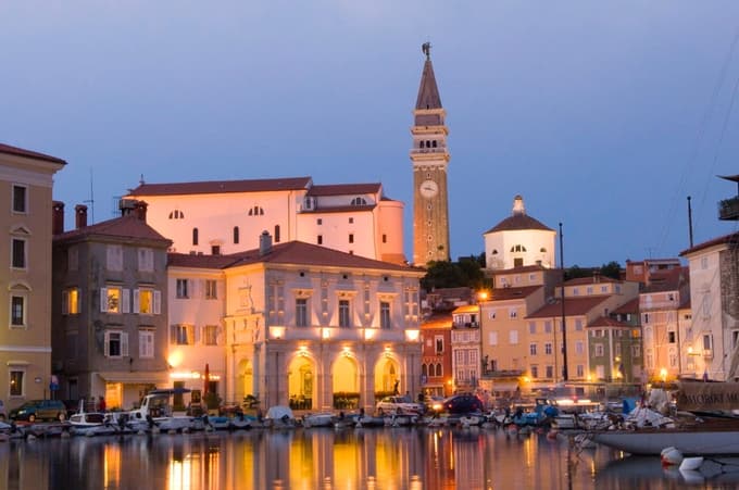 Piran s svojo starodobno eleganco očara obiskovalce.