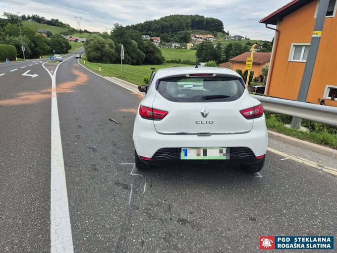 Posledice prometne nesreče v naselju Spodnje Negonje
