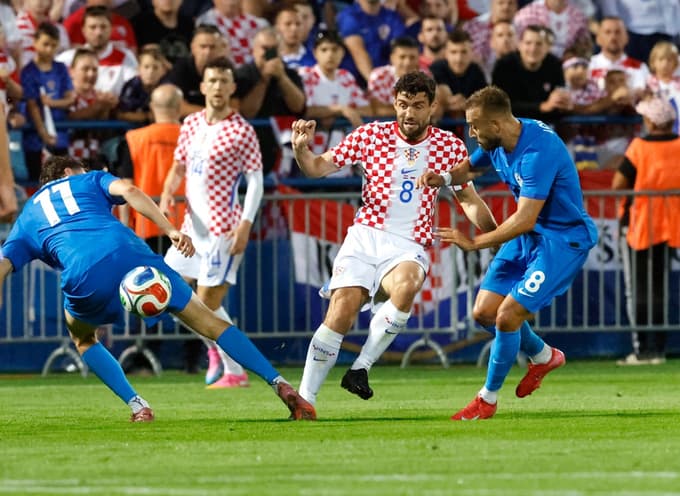 Sandi Lovrić je bil po tekmi tisti srečnež, ki je dres lahko zamenjal z Luko Modrićem.