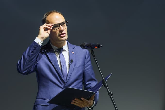 Anže Logar: "Slovenija ima kapital, talente in tudi infrastrukturo, kar potrebujemo, sta pogum, da ciljamo višje, in okolje, ki ta pogum nagradi, namesto da ga obremenjuje."