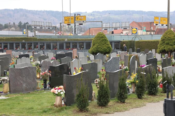 (FOTO) Po prevzemu pokopališč Hoče in Slivnica odprli poslovalnico ob pokopališču: "Občani opažajo razliko"
