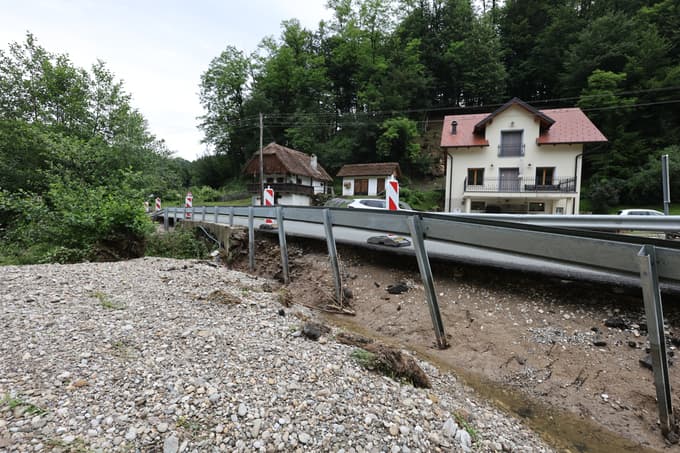 (FOTO) V Žetalah se po katastrofalnem neurju stanje umirja: Gasilci ponoči brez intervencij