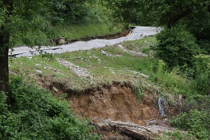 (FOTO) V Žetalah se po katastrofalnem neurju stanje umirja: Gasilci ponoči brez intervencij