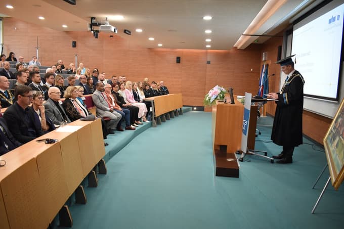 Odhajajoči rektor dr. Zdravko Kačič se ne boji za prihodnost EPF.