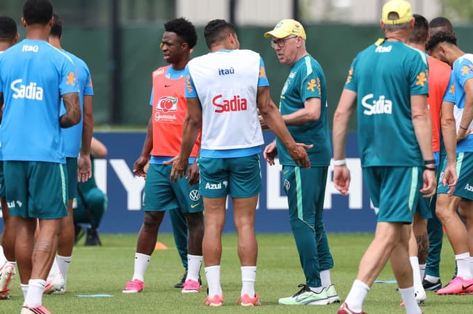 Nogometna javnost se sprašuje, kako bo Brazilce vodil sloviti Carlo Ancelotti.