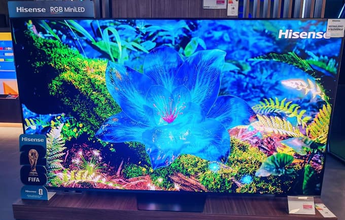 Test 85-palčnega televizorja: RGB MiniLED misli resno