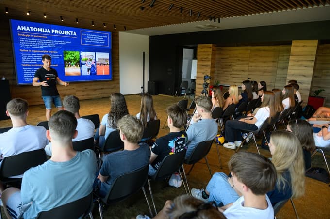 Predstavitev dobrodelnega projekta Kilometri za prihodnost in poslanstva Mastercard Športne akademije.
