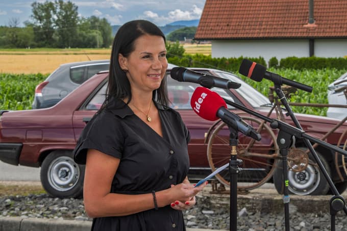 Slovenske železnice z vseslovenskim projektom setve sončnic povezujejo lokalne skupnosti