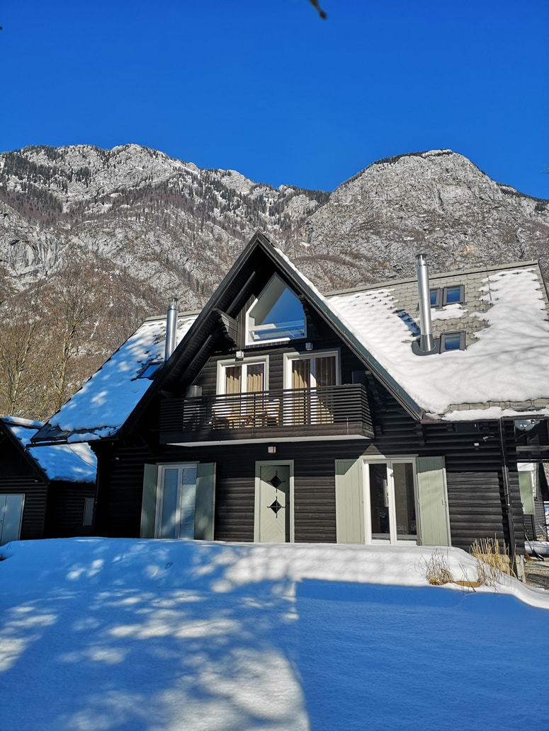 Glavna fotografija članka:Idilični dom, v katerem je poletja preživljal Drnovšek