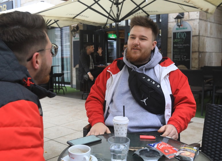 "Če skrbiš za sebe in druge, se lahko dobro konča, nihče ne sme biti preveč požrešen," pravi Žan Fistrovič El Padre.
Foto: Igor NAPAST
