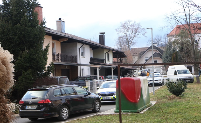 Policisti na kraju umora na Polzeli
Foto: Gordana POSSNIG
